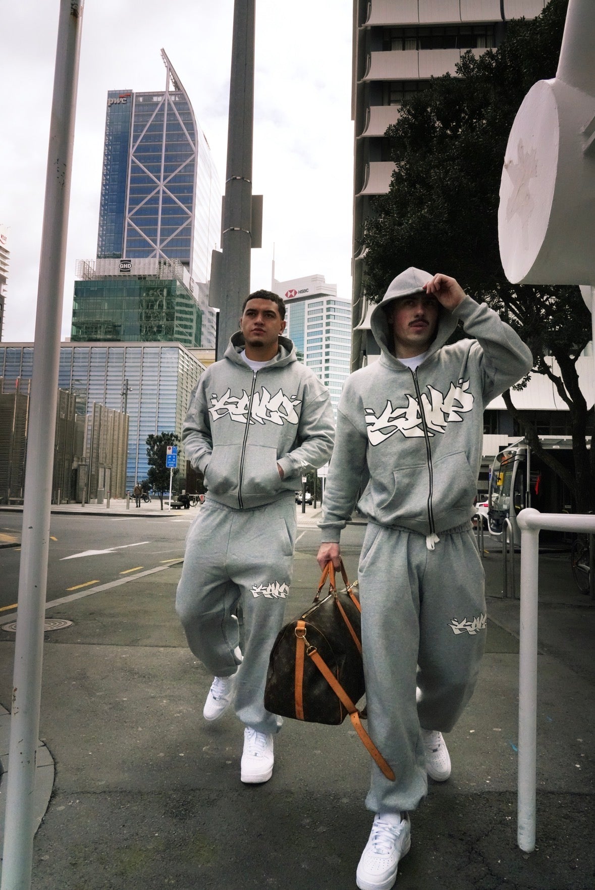 ZIPUP HOODIE