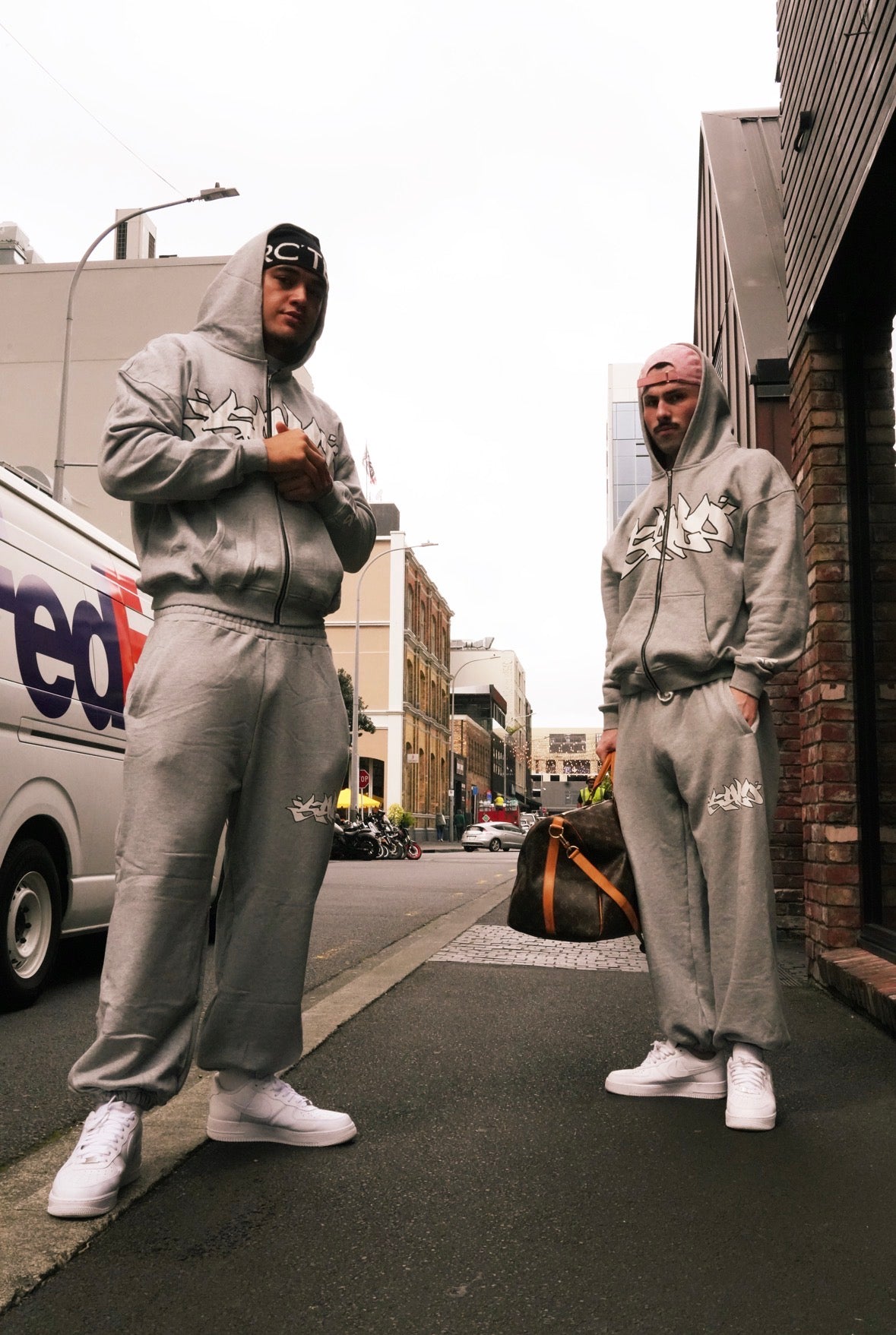 JOGGERS